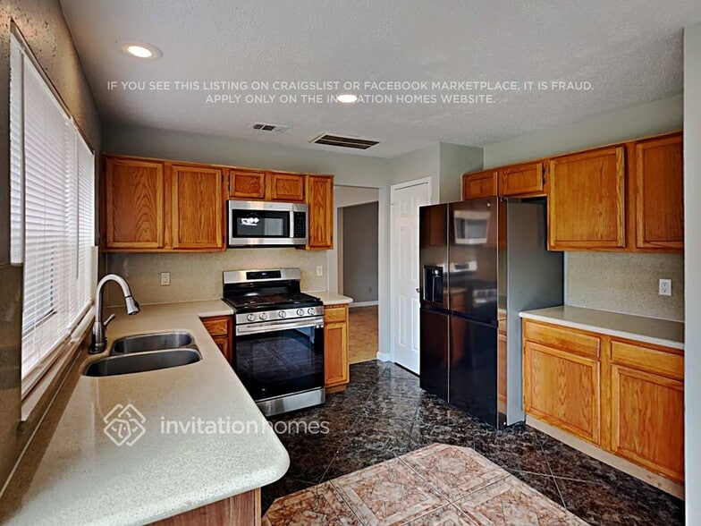 Building Photo - 7727 Spruce Haven Dr