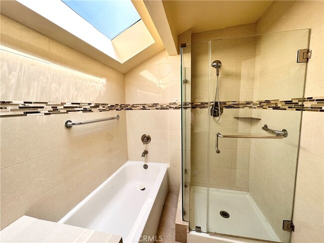 Building Photo - 3614 Hemlock Ln