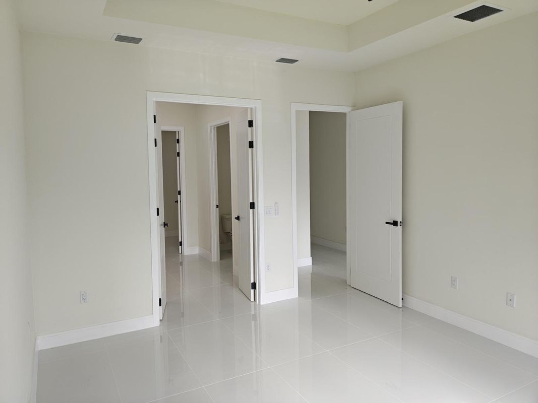 Building Photo - 267 Santa Marta St