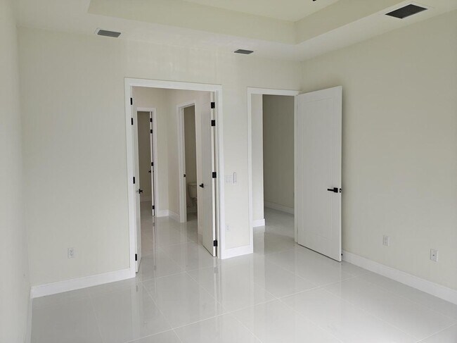 Building Photo - 267 Santa Marta St