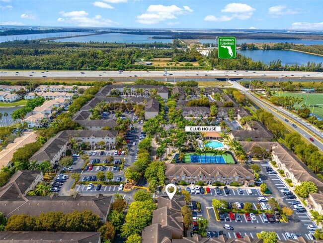 Building Photo - 5725 NW 114th Path