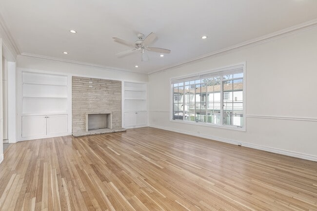 Building Photo - 9756 W Olympic Blvd