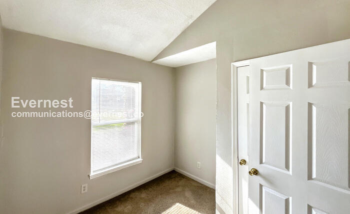 Building Photo - 2614 N Orchard Knob Ave