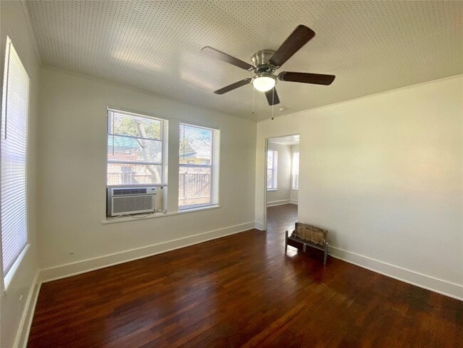 Building Photo - 5009 Avenue G