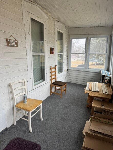 Front porch - 405 S Chestnut St