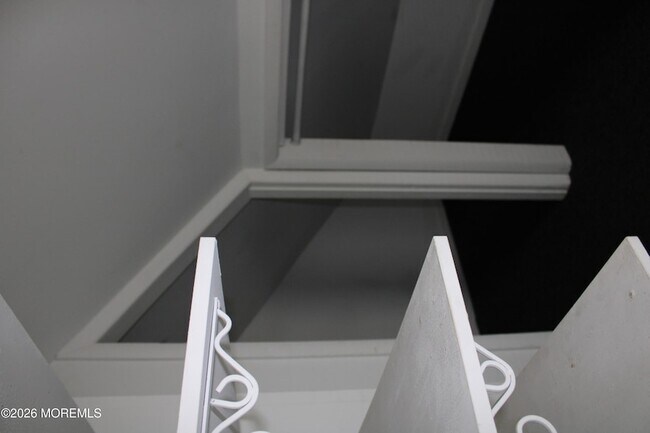 Building Photo - 58 W Greystone Rd