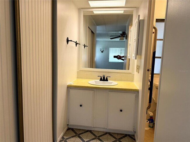 Building Photo - 3221 SE 39th Ave