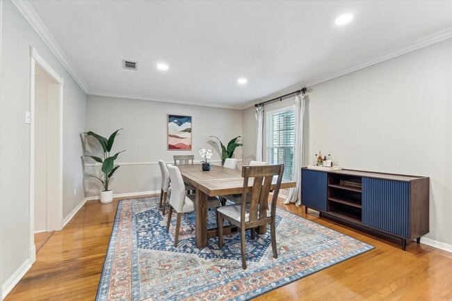 Building Photo - 3106 Redwood Lodge Dr