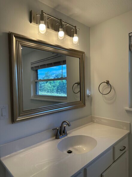 Bathroom 2 - 33 Oakley Dogwood Dr