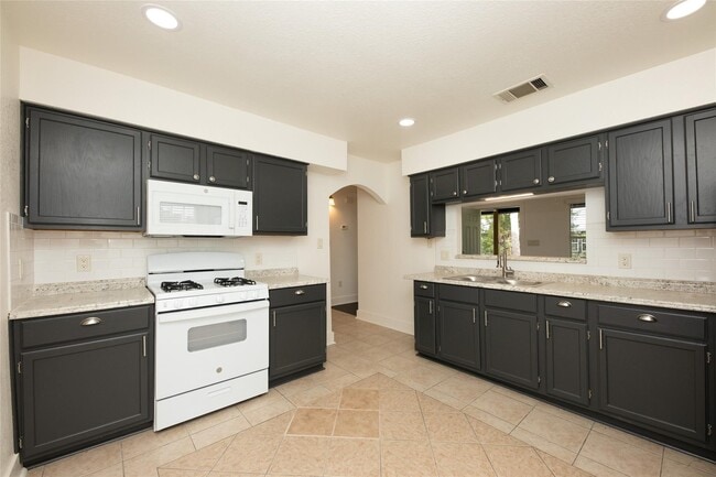 Building Photo - 342 Husk Ln