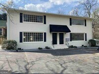 Building Photo - 86 S Forest Ave