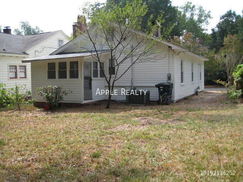 Building Photo - 2034 Englewood Ave