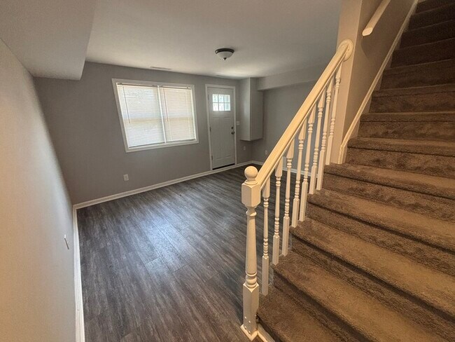 Building Photo - 2 Bedrooms - 2 Bathrooms, 21234