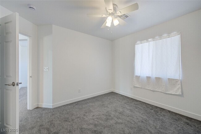 Building Photo - 1213 E Malibu Sands Ave