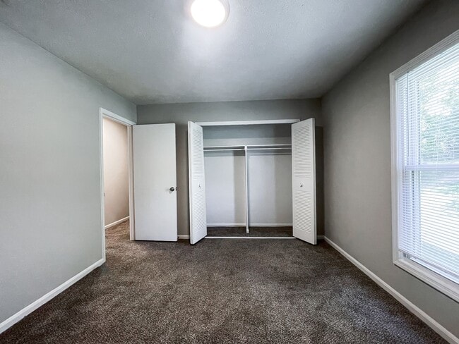 Building Photo - 709 54th St