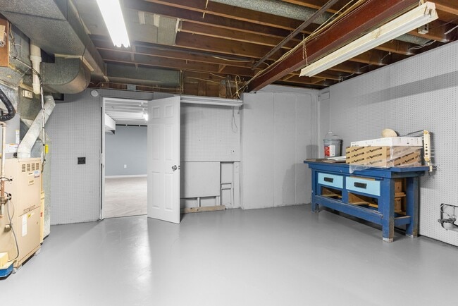 Building Photo - 3961 New Rd