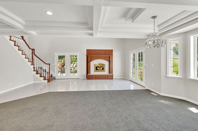 Building Photo - 4050 Taylor Ave