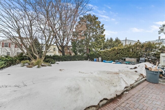 Building Photo - 81 N Washington St