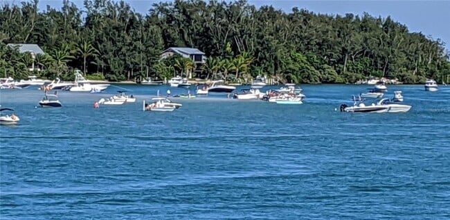 Building Photo - 5908 17th St W