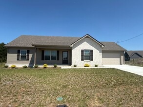 Building Photo - Brand new home in Shelbyville, TN