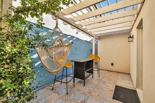 Building Photo - 4402 E Turney Ave