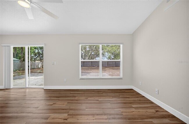 Building Photo - 10748 Siena Dr