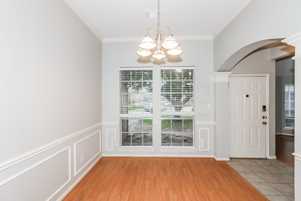 Building Photo - 607 Loggers Chase Ct