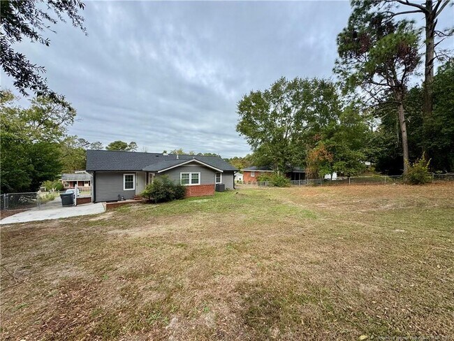 Building Photo - 1837 Glenwick Dr