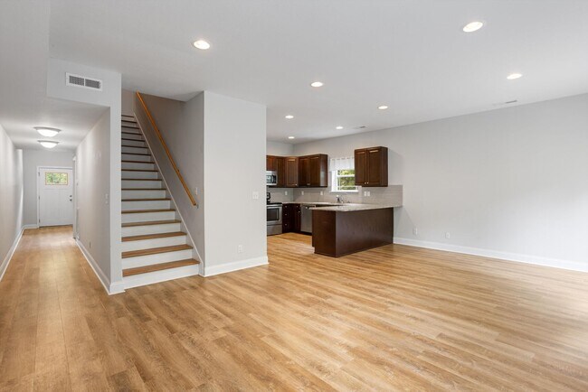Building Photo - 8403 Brookmoor Ln