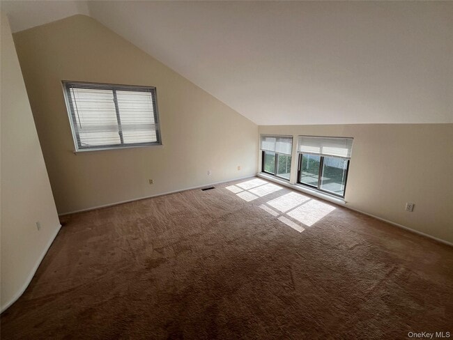 Building Photo - 61 Fox Run