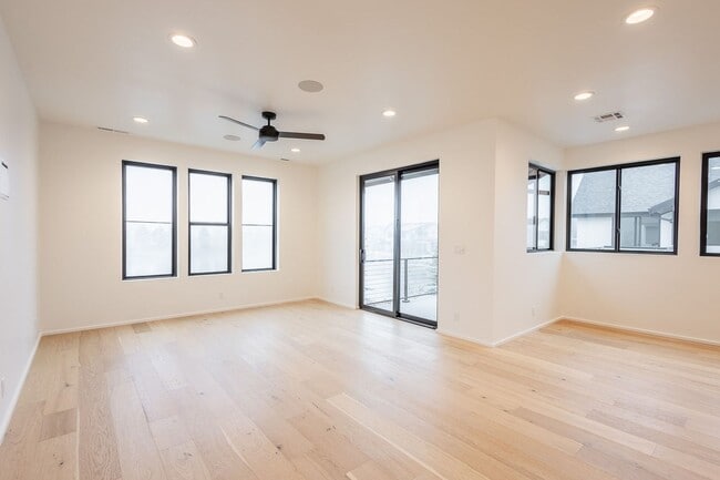 Building Photo - Brand New Townhouse in Luxury Neighborhood