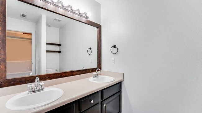Building Photo - 6820 Cutter Ct