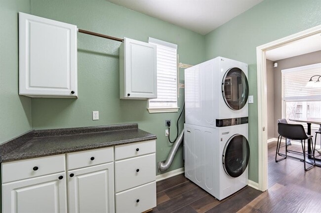 Building Photo - 730 Nelson Ranch Rd