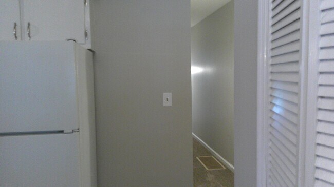Building Photo - 406 Spring Station Cir