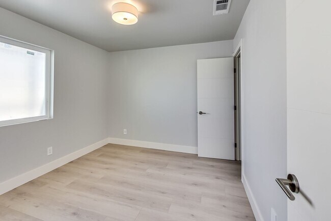 Building Photo - Brand New Renovated 2BR in Prime Dolores Location