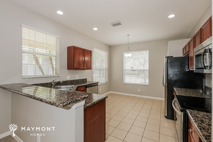 Building Photo - 20071 Heritage Point Dr