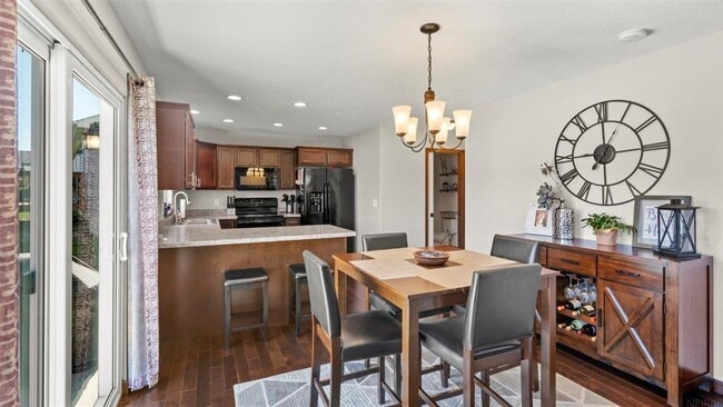 Building Photo - Move-In Ready Home with an Excellent Location
