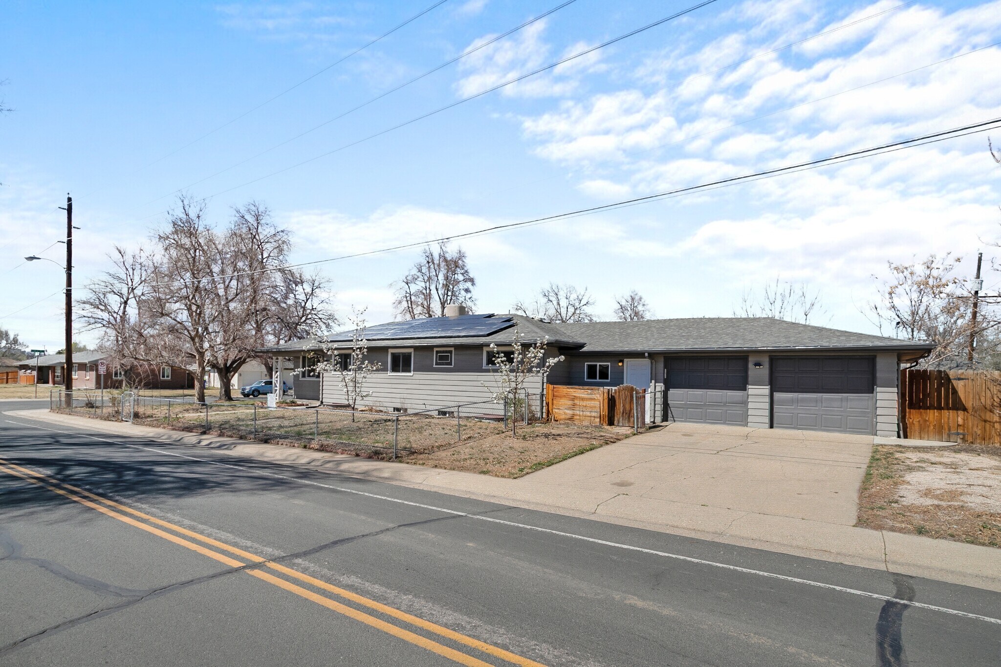 Building Photo - 2300 Lima St