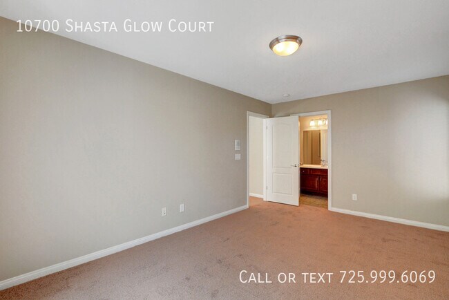 Building Photo - 10700 Shasta Glow Ct