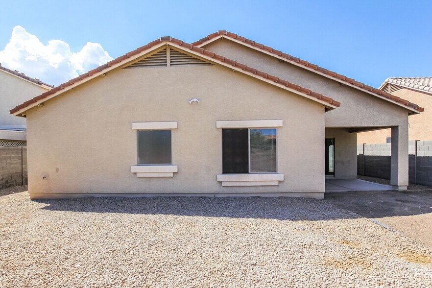 Building Photo - 15221 N 177th Dr