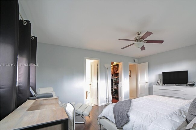 Building Photo - 1212 SE 2nd Ct