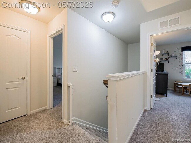Building Photo - 8640 Quincy Dr