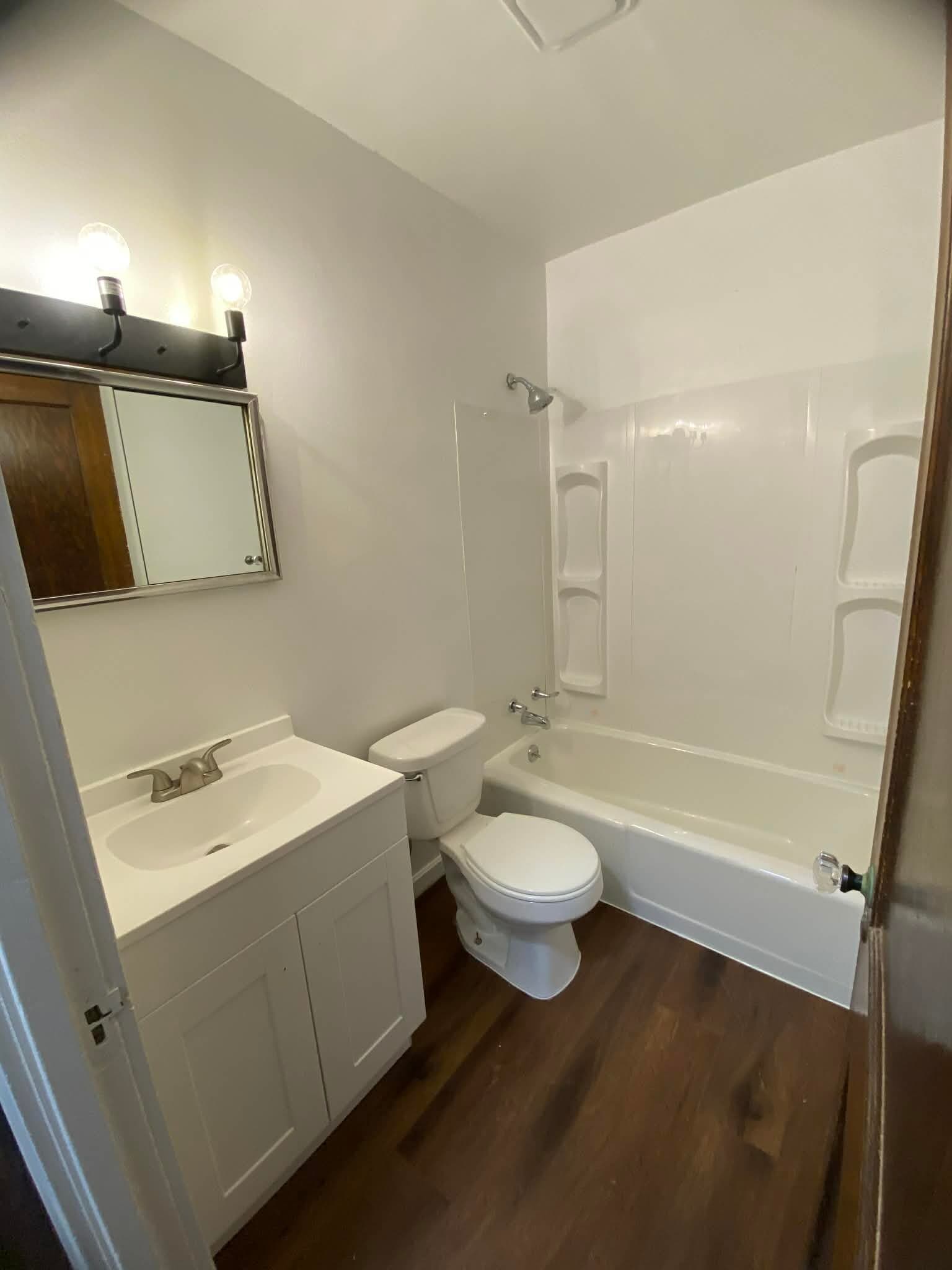 Building Photo - 2420 Plum St