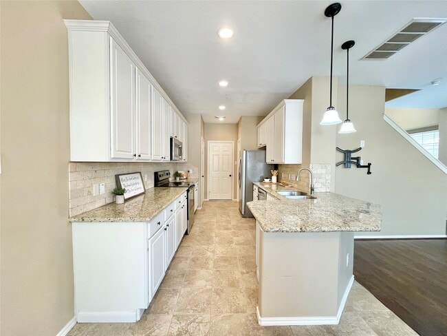 Building Photo - 19 Blue Creek Pl