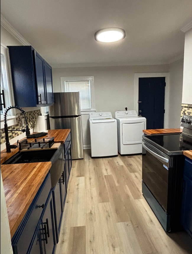 Building Photo - 6810 S Benton Ave