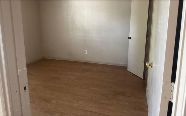 Building Photo - 6108 Abrams Rd