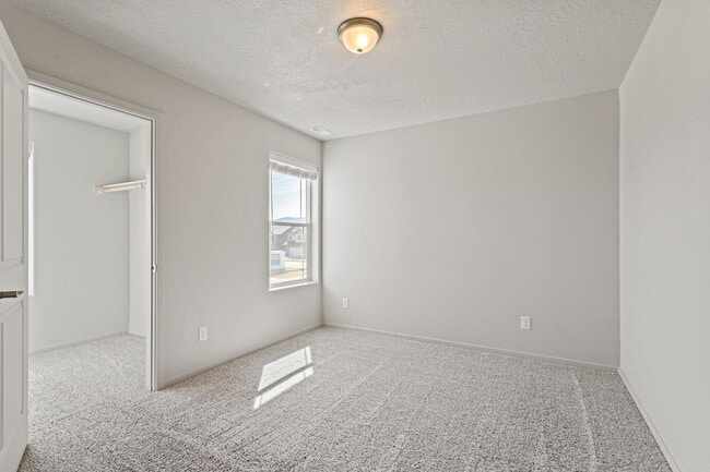 Building Photo - 1422 N Corbin Rd