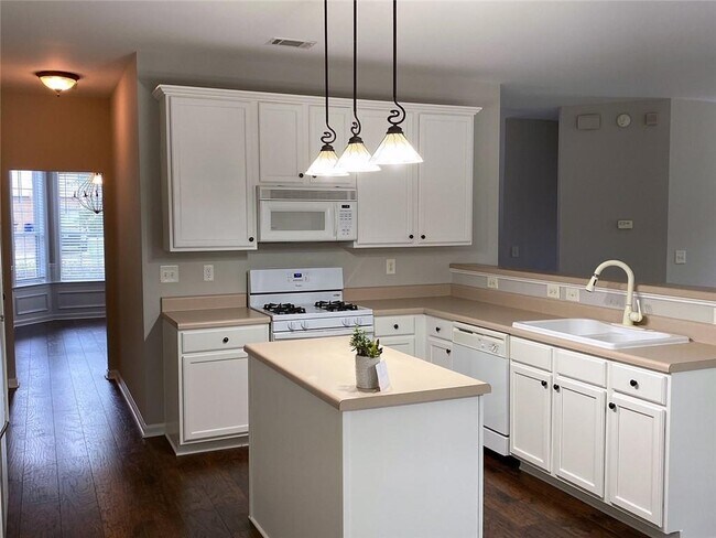 Building Photo - 2684 Rocky Knoll Ct