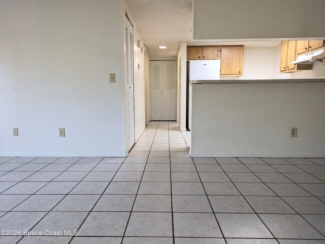 Building Photo - 1600 Sunny Brook Ln