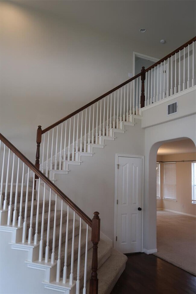 Building Photo - 2915 Briona Wood Ln